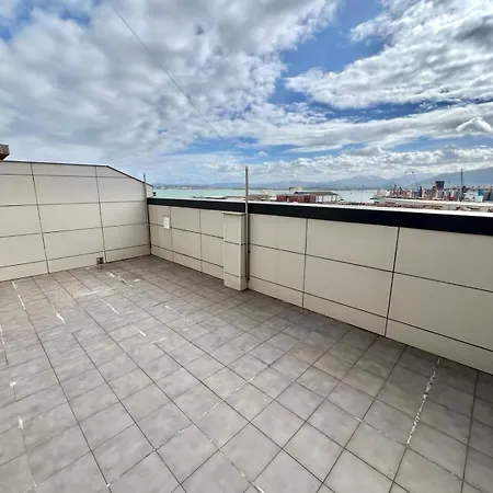 Alquiler De Atico En Barrio Pesquero