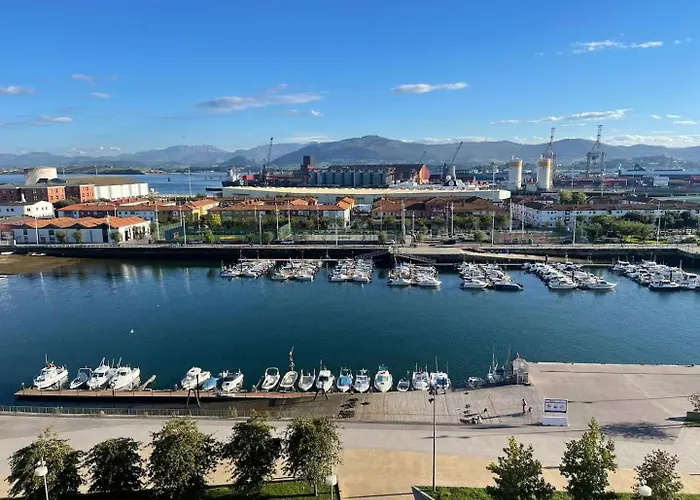 Atico En Barrio Pesquero Santander